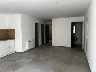  Appartement à louer 3 pièces 58 m²