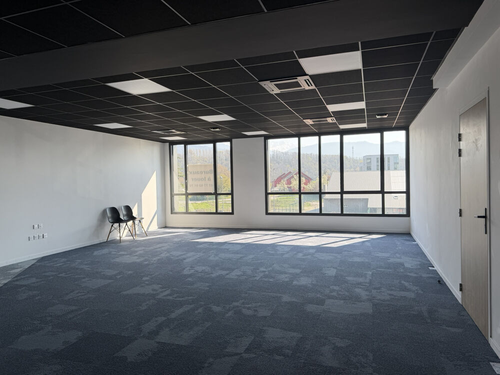   Bureaux idéalement situés 