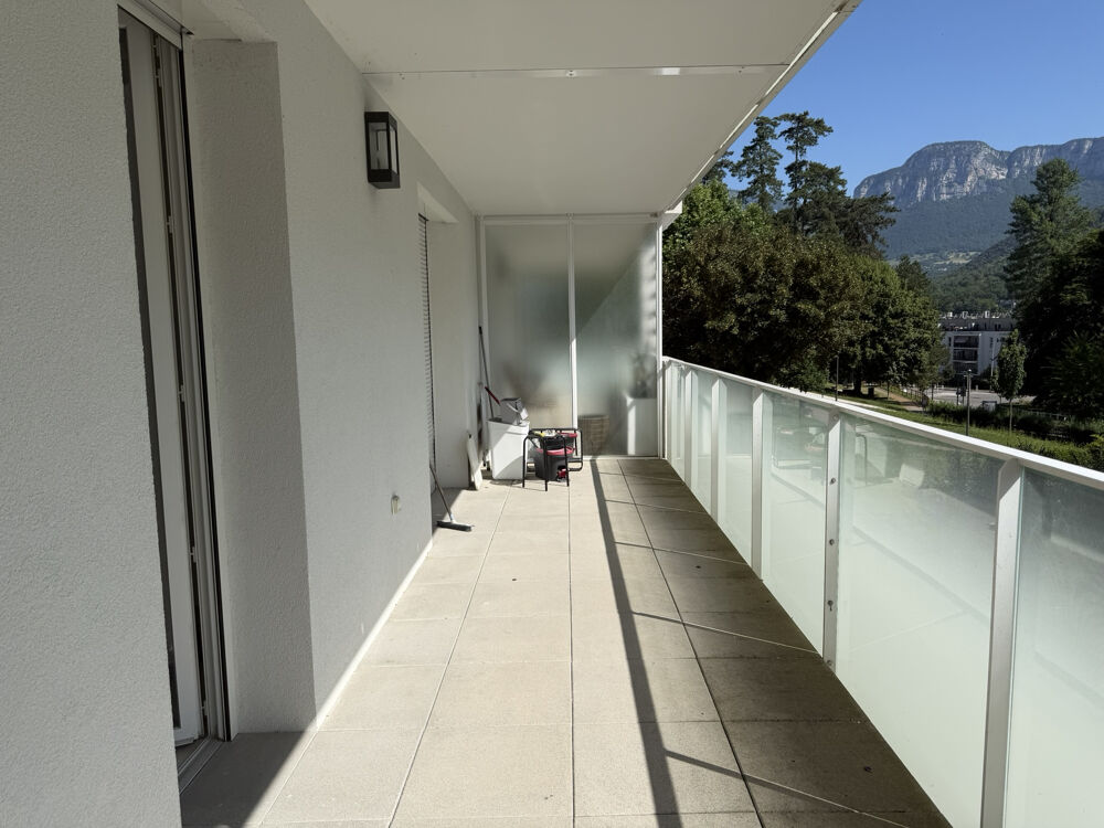 Location Appartement appartement T2 récent avec grand balcon et garage Challes les eaux
