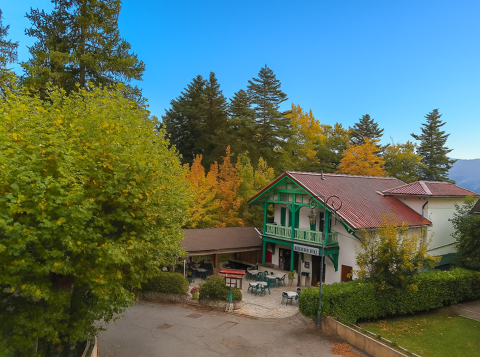   Maison de charme au c�ur du village   Id�ale maison & table d'h�tes Maison - 10 pi�ce(s) - 299 m�