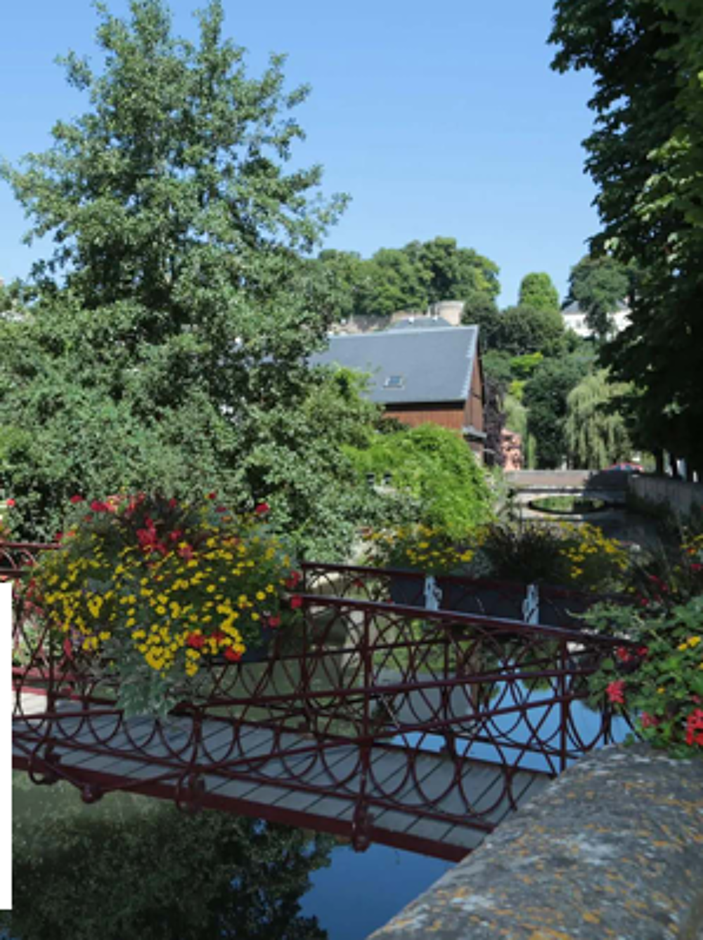   Dreux (28100)