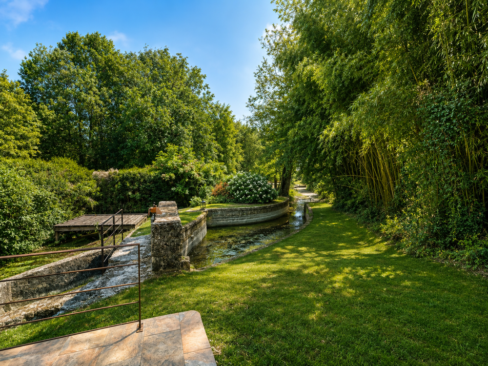 à vendre  Propriété/château Barbezieux-Saint-Hilaire (16300)