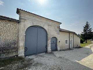  Propri�t�/ch�teau � vendre 6 pi�ces 234 m�