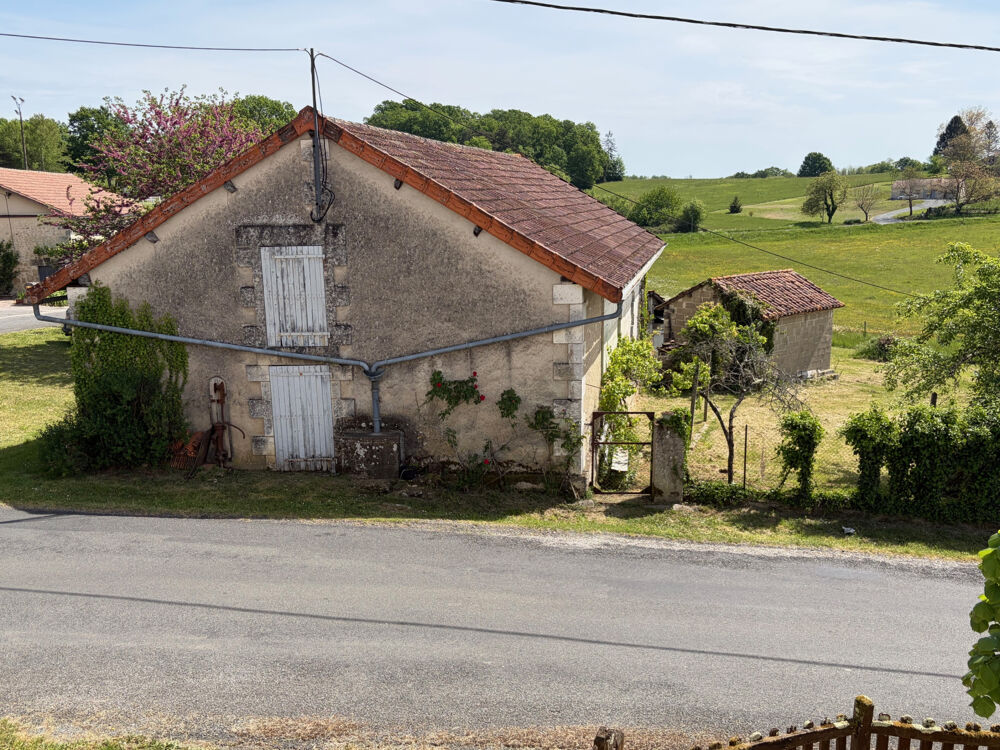 Vente Maison MAISON DE CAMPAGNE A RENOVER AVEC DEPENDANCES Leguillac de cercles