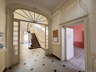  Immeuble à vendre 12 pièces 327 m²