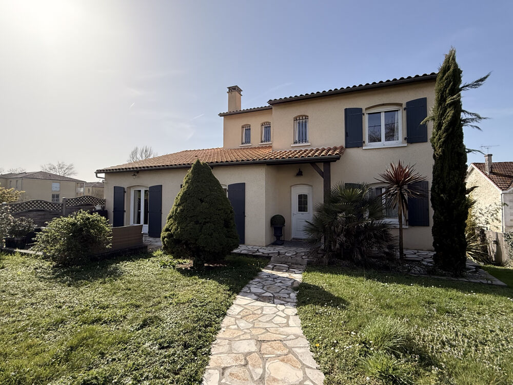 Vente Maison MAISON 6 CHAMBRES AVEC PISCINE Angouleme