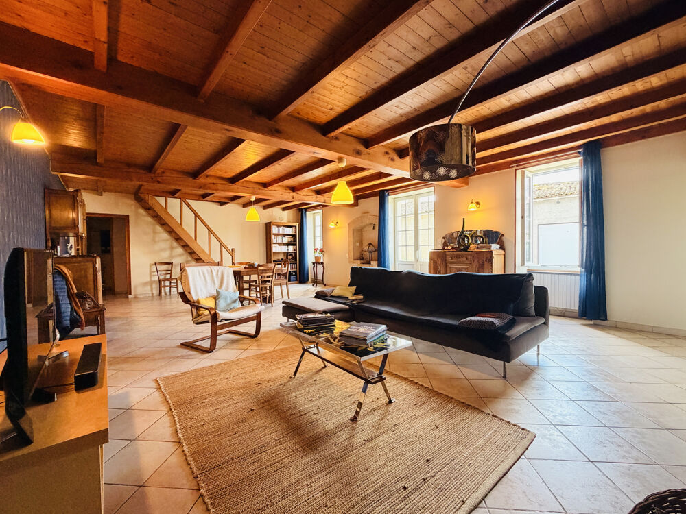 Vente Maison MAISON EN PIERRE AVEC GARAGE ET JARDIN St eugene