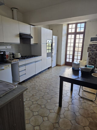  Immeuble � vendre 11 pi�ces 310 m�