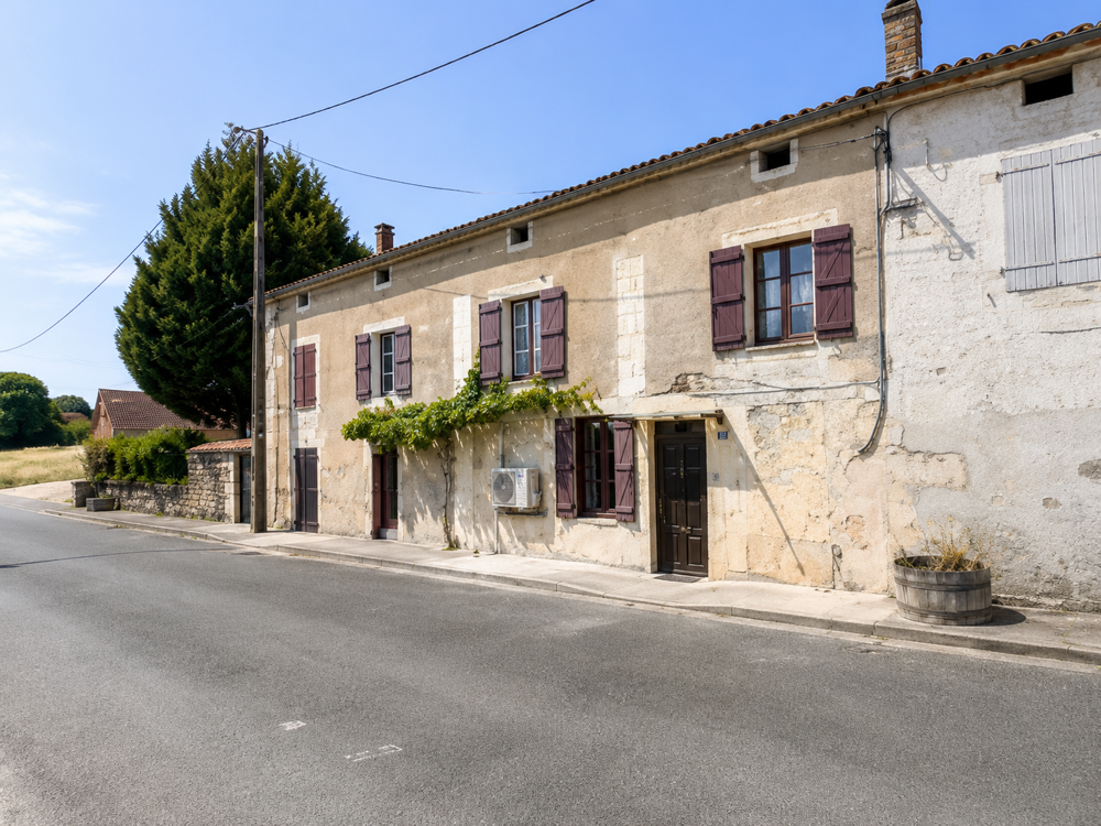 Maison 5 pièces 124 m² · à Boisne-la Tude · 124 m² · 128 000 €