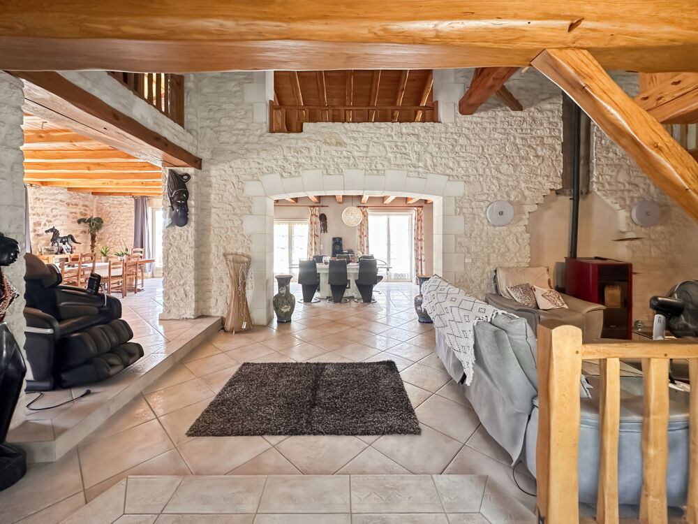à vendre  Propriété/château Chaillevette (17890)