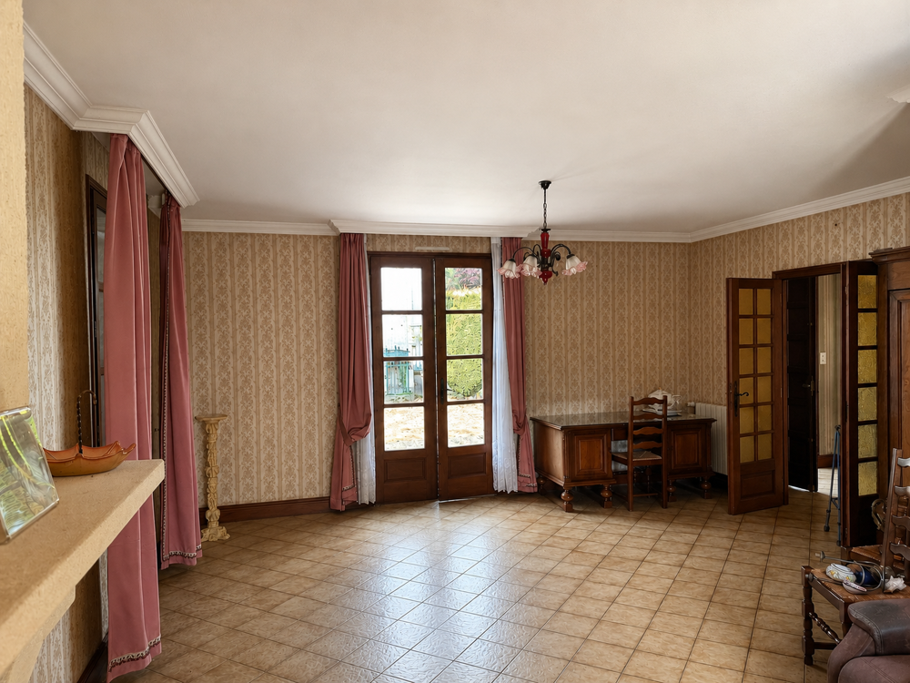 PAVILLON SEMI-ENTERRE AVEC JARDIN