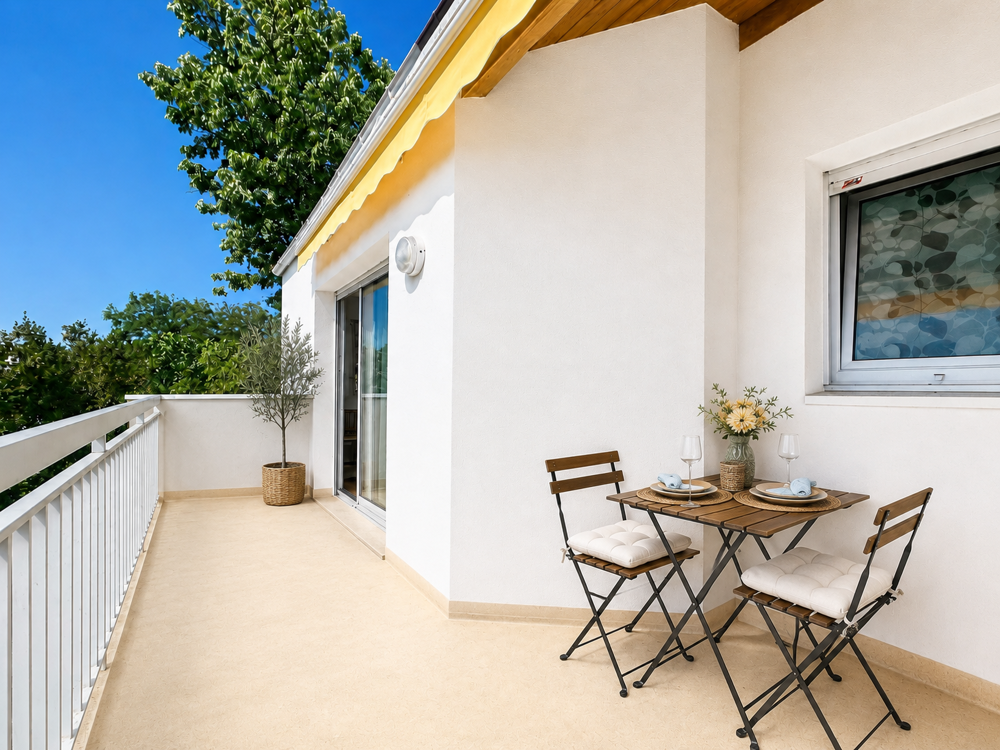 CENTRE VILLE T1 AVEC BALCON, PARKING ET CAVE