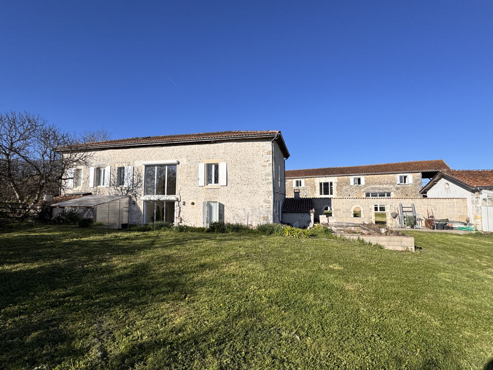 � vendre  Propri�t�/ch�teau Villebois-Lavalette (16320)