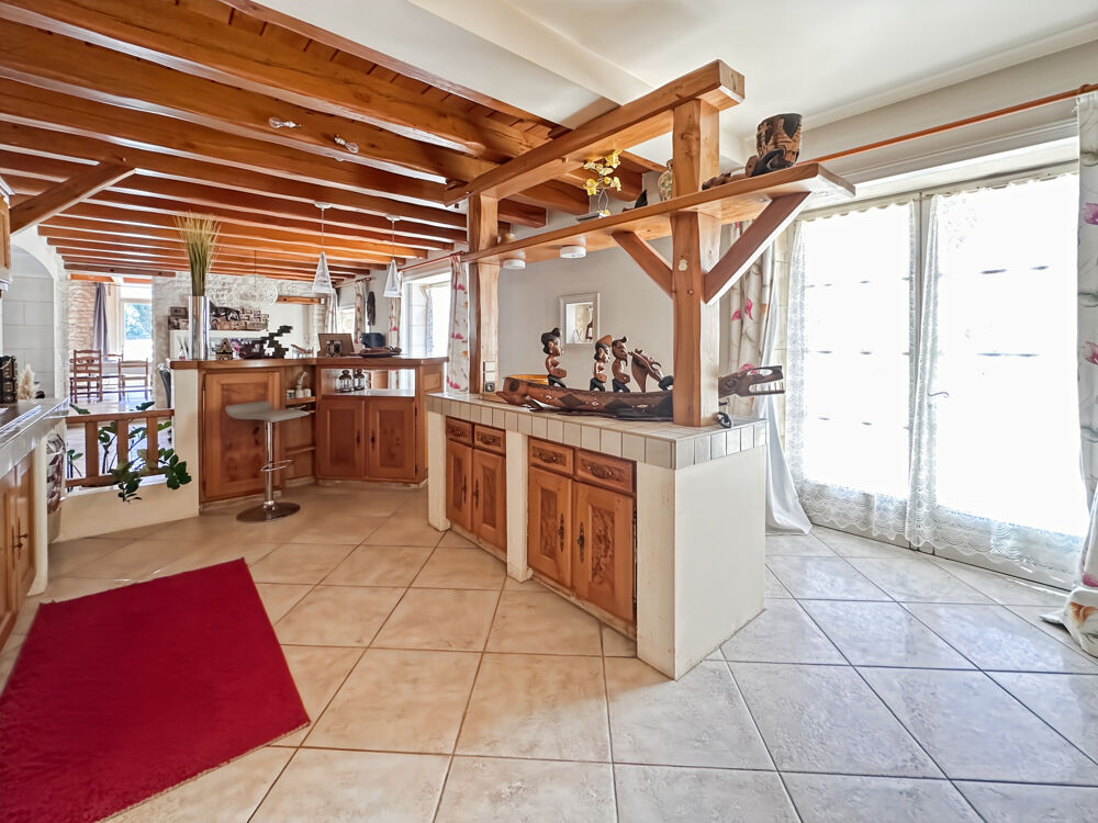 à vendre  Propriété/château Chaillevette (17890)