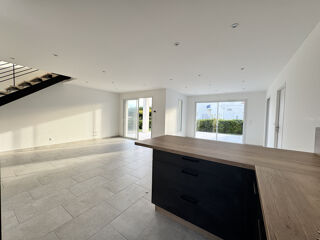  Maison  vendre 6 pices 121 m