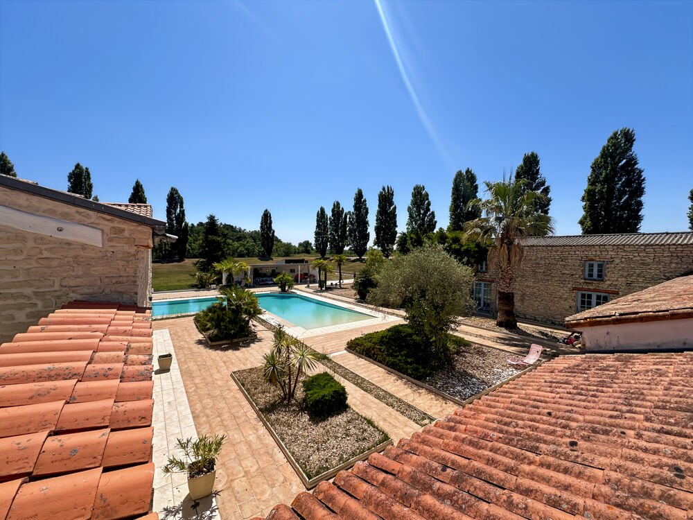 à vendre  Propriété/château Chaillevette (17890)