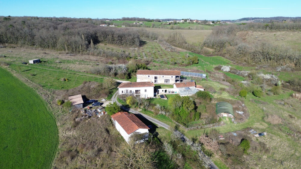 � vendre  Propri�t�/ch�teau Villebois-Lavalette (16320)