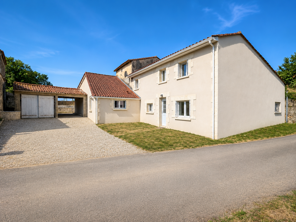 Maison 4 pièces 137 m² · à Chateauneuf sur Charente · 137 m² · 225 000 €