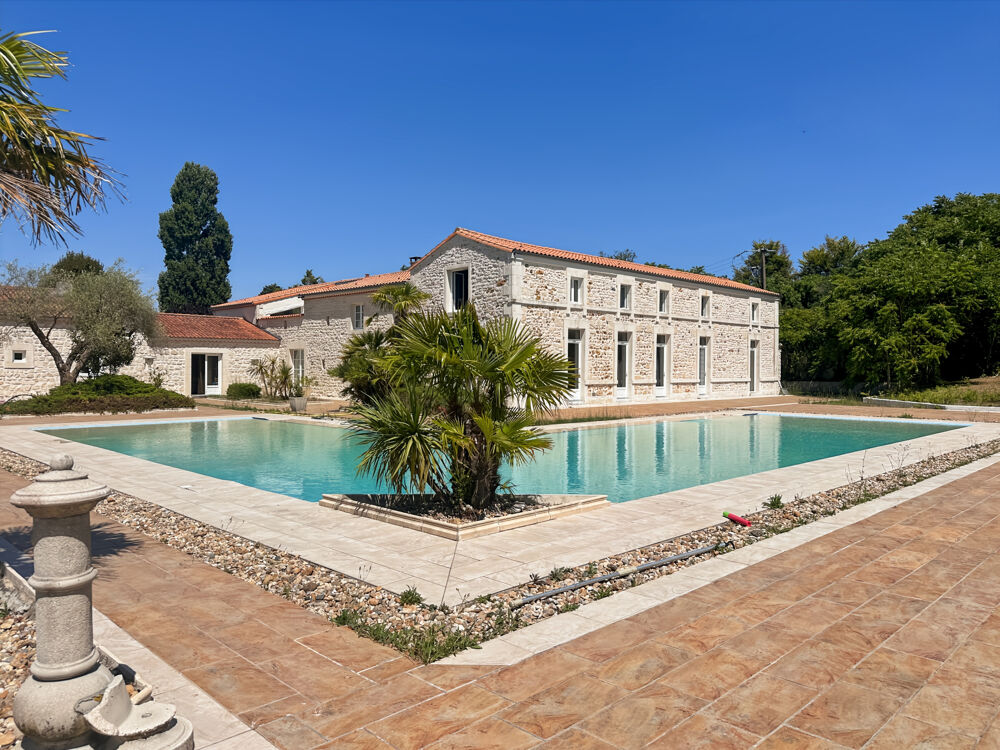 à vendre  Propriété/château Chaillevette (17890)