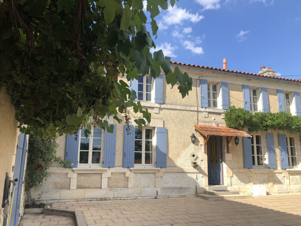 Sur les coteaux du Sud-Charente(16)