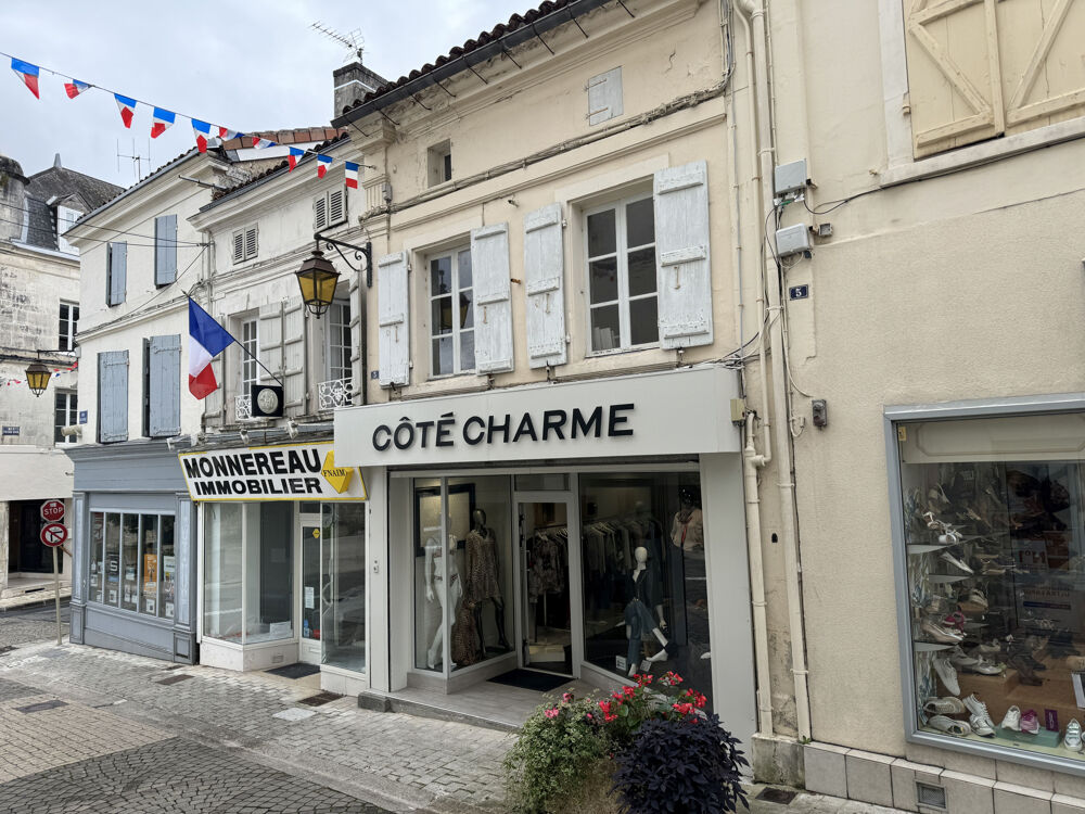 Vente Immeuble IMMEUBLE COMMERCIAL Barbezieux st hilaire