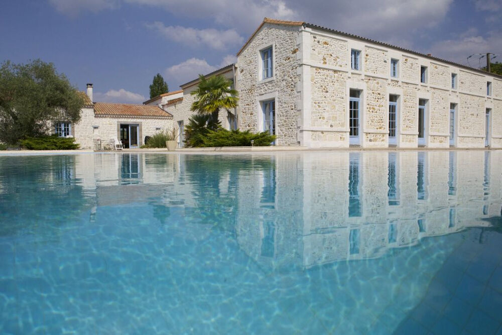 à vendre  Propriété/château Chaillevette (17890)