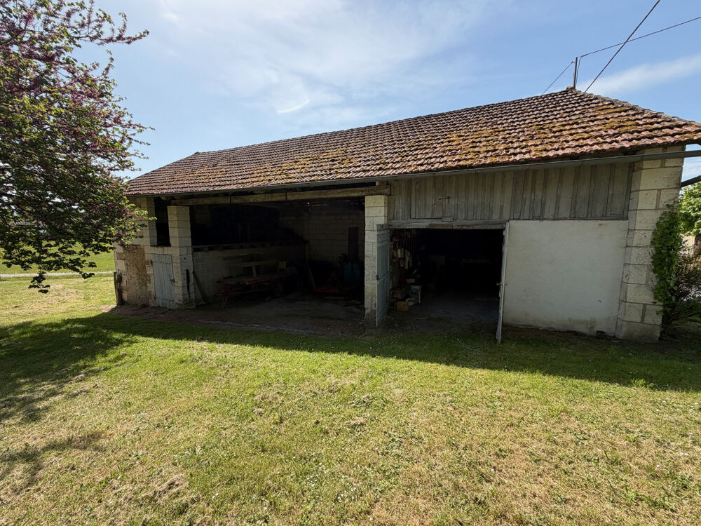 Vente Maison MAISON DE CAMPAGNE A RENOVER AVEC DEPENDANCES Leguillac de cercles