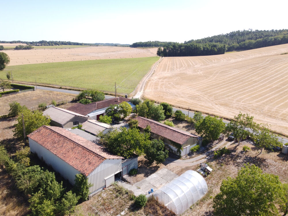 MAISON DE PLAIN PIED AVEC 500 m2 DE DEPENDANCES