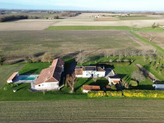  Maison � vendre 10 pi�ces 313 m�