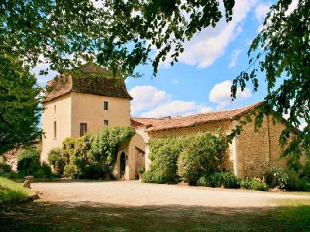 à vendre  Propriété/château Léguillac-de-l'Auche (24110)