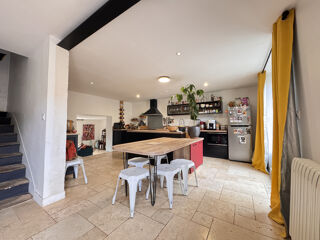  Propriété/château à vendre 5 pièces 217 m²
