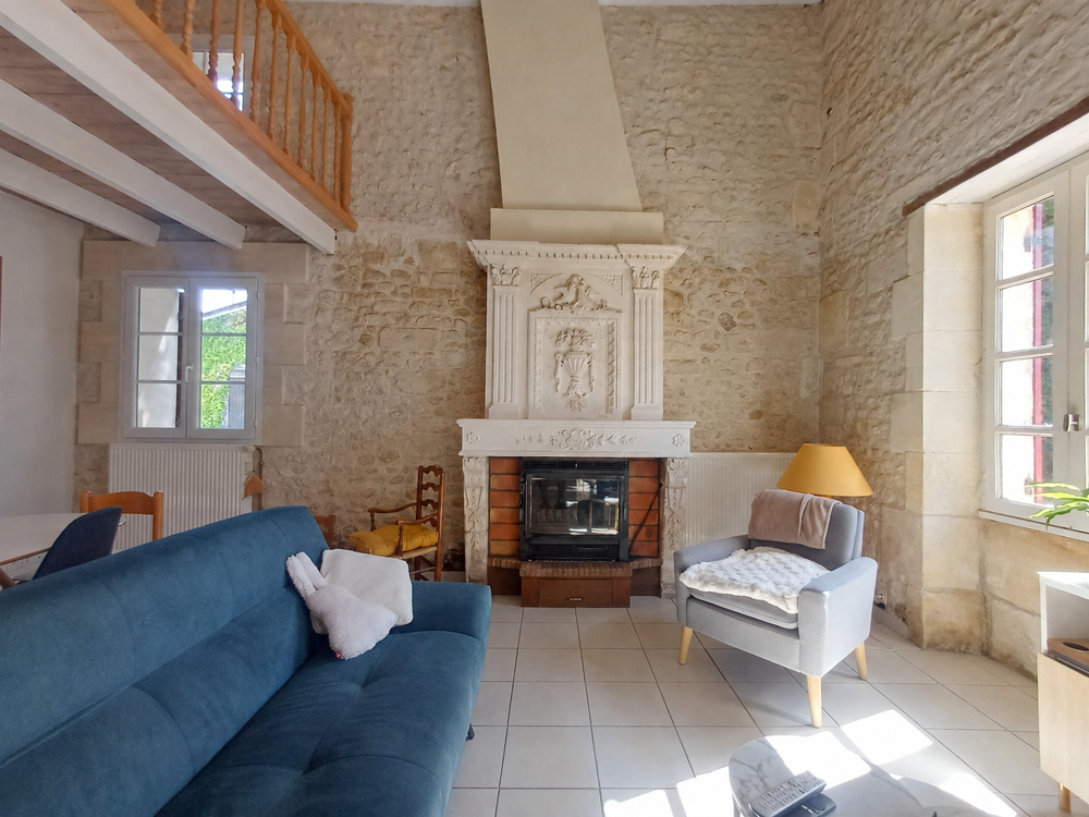 LONGERE CHARENTAISE