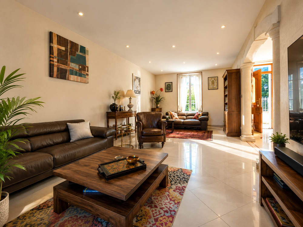 MAISON DE VILLE AVEC PISCINE