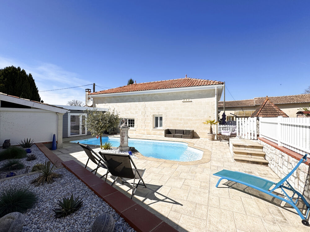 Maison 6 pièces 155 m² · à Baignes Ste Radegonde · 155 m² · 299 250 €