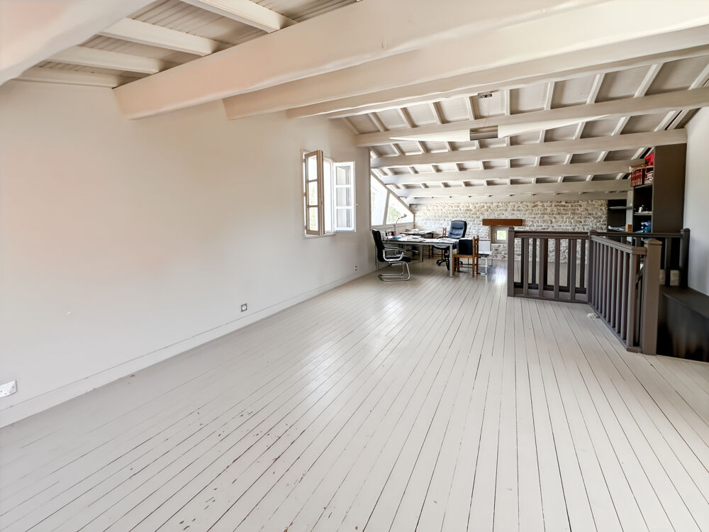 à vendre  Propriété/château Chaillevette (17890)