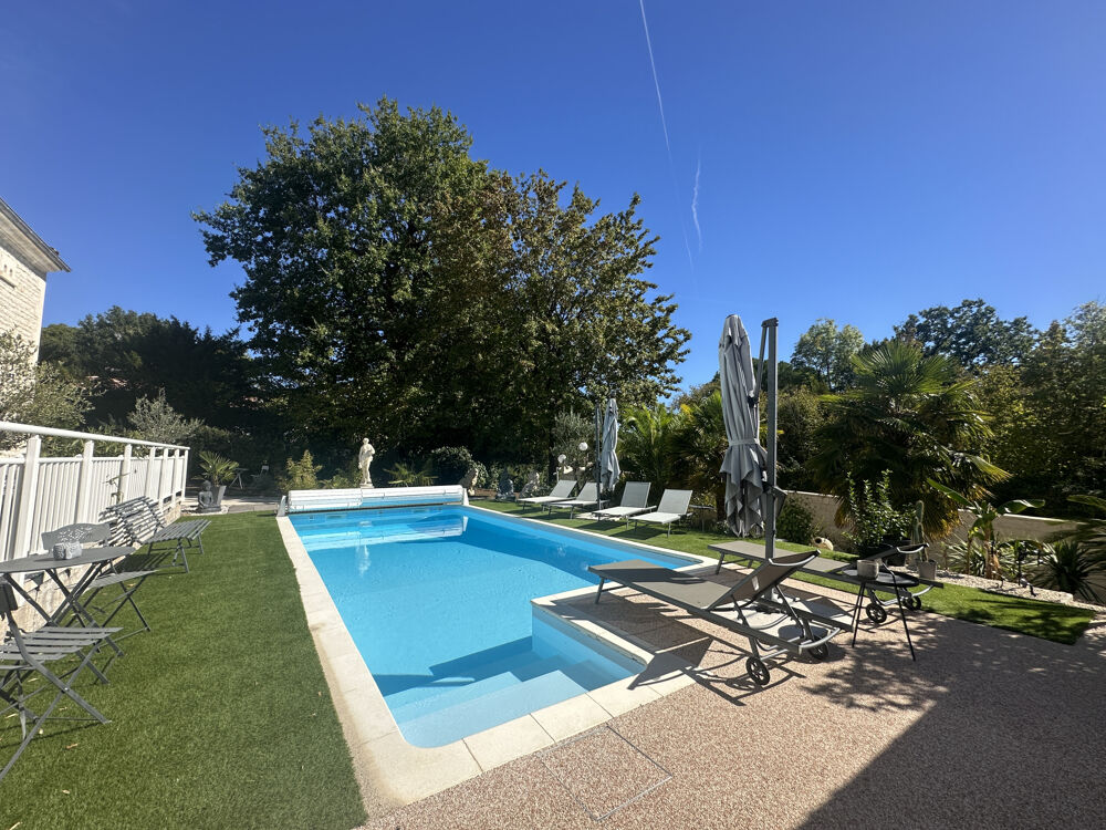 Vente Maison MAGNIFIQUE MAISON DE CARACTERE AVEC PISCINE A SAINTES Saintes