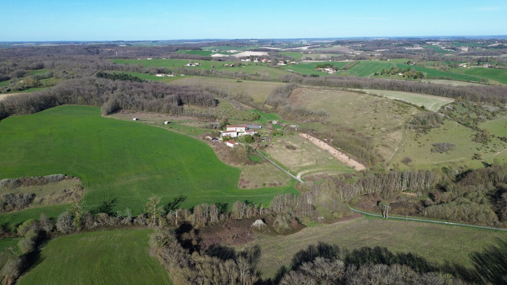 � vendre  Propri�t�/ch�teau Villebois-Lavalette (16320)