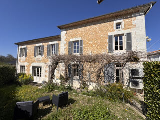 Maison 5 pièces 178 m² · à Montguyon · 178 m² · 213 000 €