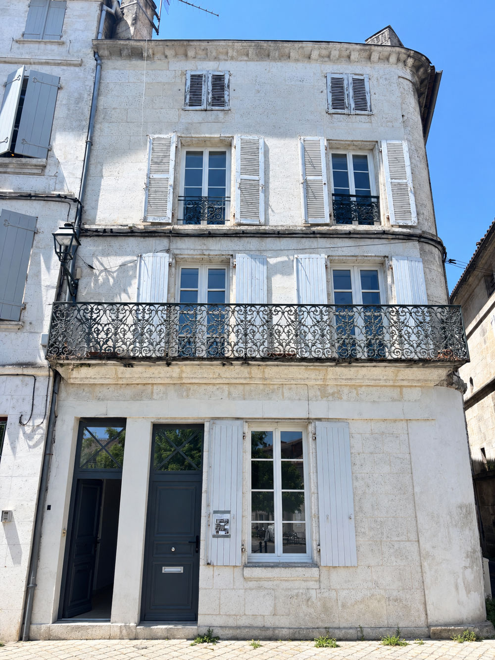 Vente Immeuble IMMEUBLE DE RAPPORT - CENTRE ANGOULÊME - 148 m2 Angouleme