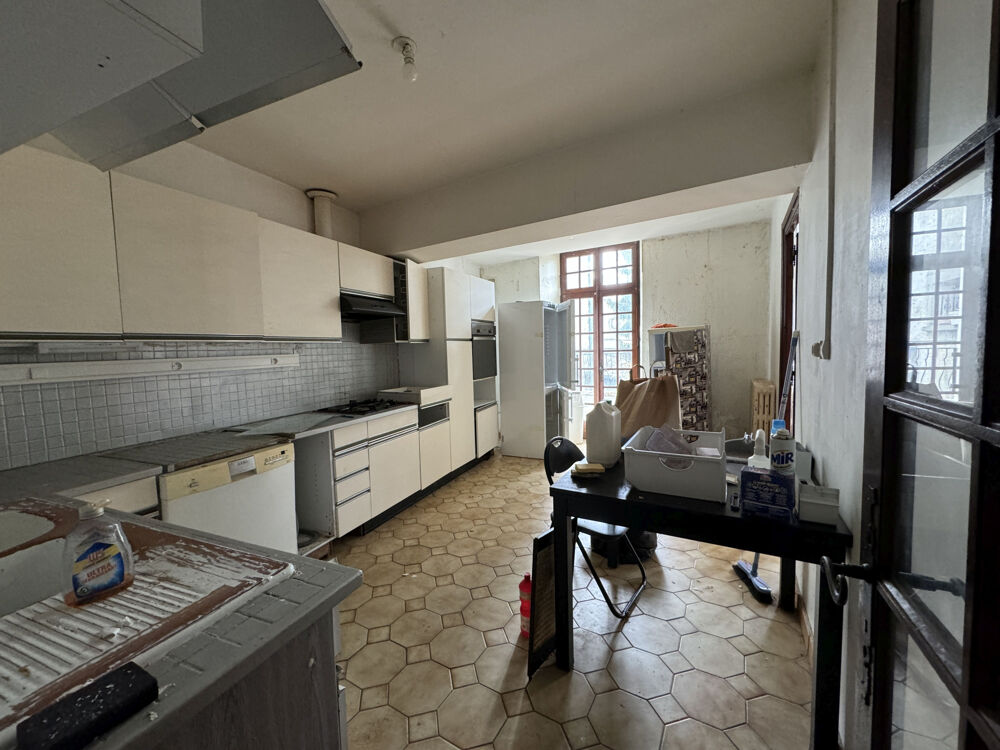 Vente Immeuble IMMEUBLE MIXTE AVEC TERRASSE Barbezieux st hilaire