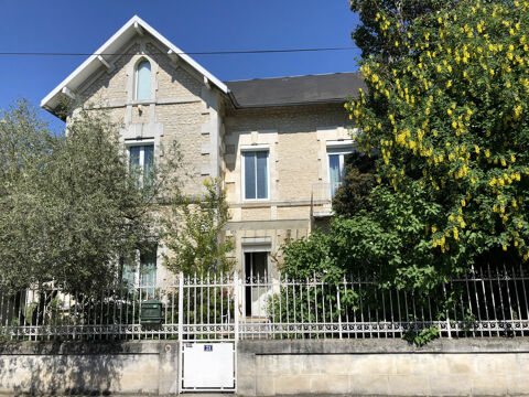   MAISON EN VIAGER BARBEZIEUX Maison - 7 pice(s) - 182 m