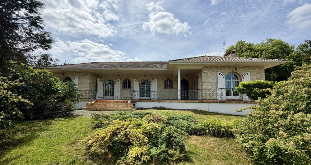 BELLE MAISON EN PIERRE AVEC GRAND TERRAIN