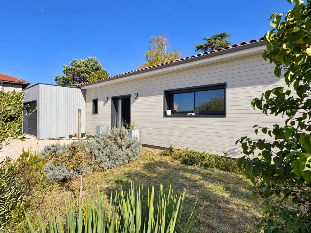 Vente Maison PLAIN PIED DE 2019 AVEC PISCINE ET JARDIN Barbezieux st hilaire
