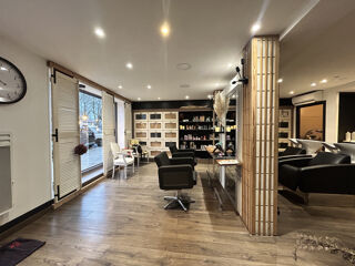  Immeuble � vendre 381 m�