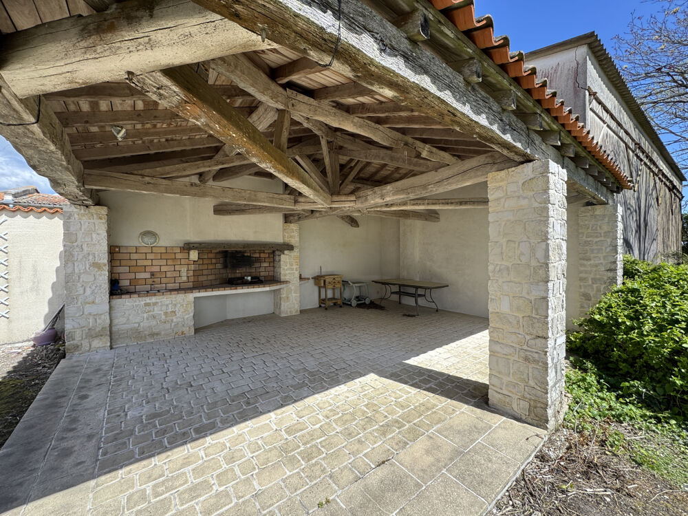 � vendre  Propri�t�/ch�teau M�dis (17600)