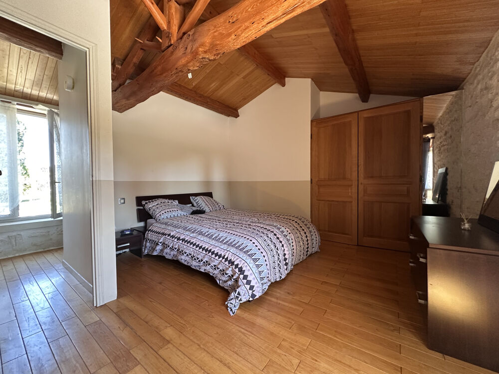 à vendre  Propriété/château Chaillevette (17890)