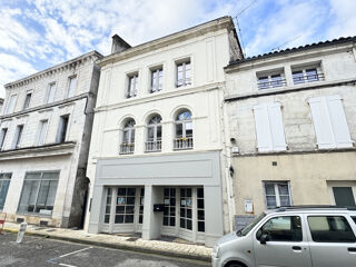  Immeuble � vendre 263 m�