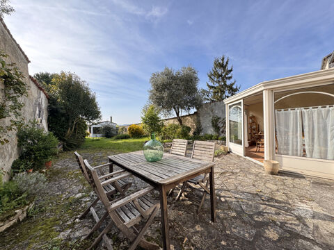   MAISON DE VILLE AVEC GARAGE ET JARDIN Maison - 6 pi�ce(s) - 210 m�