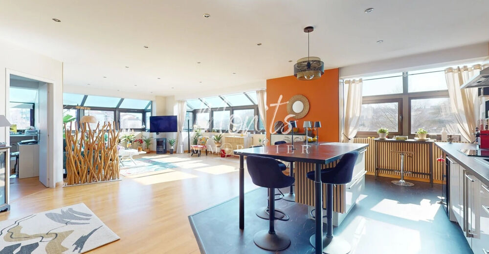 Saint-Julien-en-Genevois Superbe loft T5 de 118 m2 au dernier étage avec vue Salève