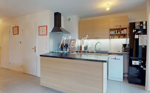   Appartement T4 au dernier �tage   Luminosit�, espace et s�r�nit� - Chevrier Appartement - 4 pi�ce(s) - 83 m�